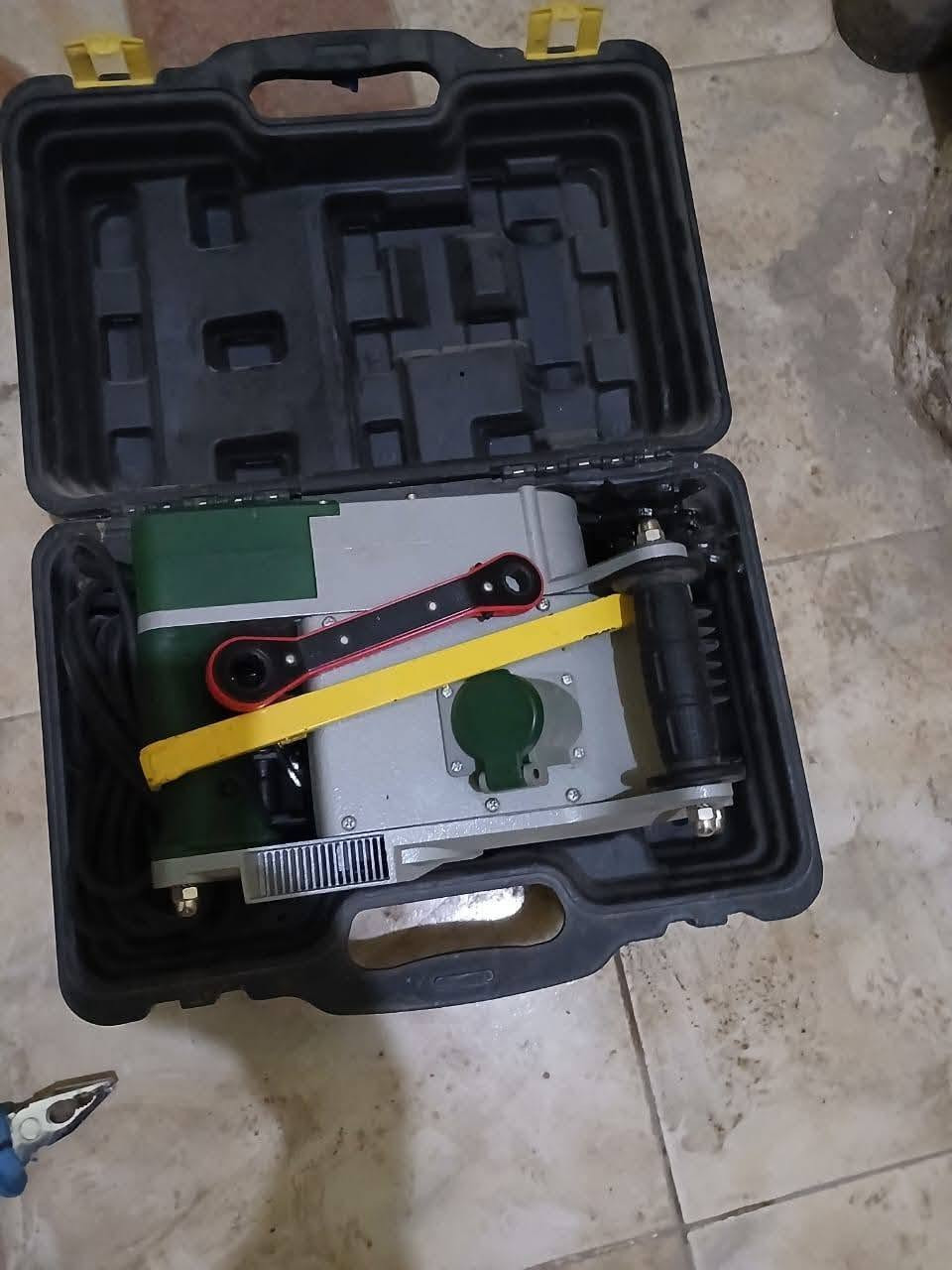 ماكينة حفر مواسير الكهرباء والسباكة جديدة للبيع


**إذا كنت صاحب هذا الإعلان وتريد حذفه لأي سبب، رجاءا أرسل رسالة إلى الدعم الفني**