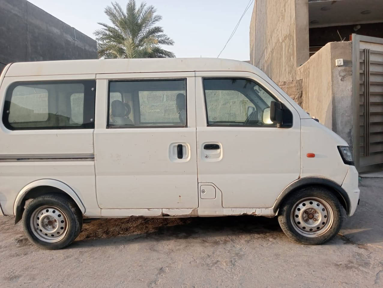 السلام عليكم كنو موديل 12 رقم بغداد انكزي خصوص باسم 7 ركاب محرك كورولا اوتوماتيك  السعر 30 ورق رقم ***********
