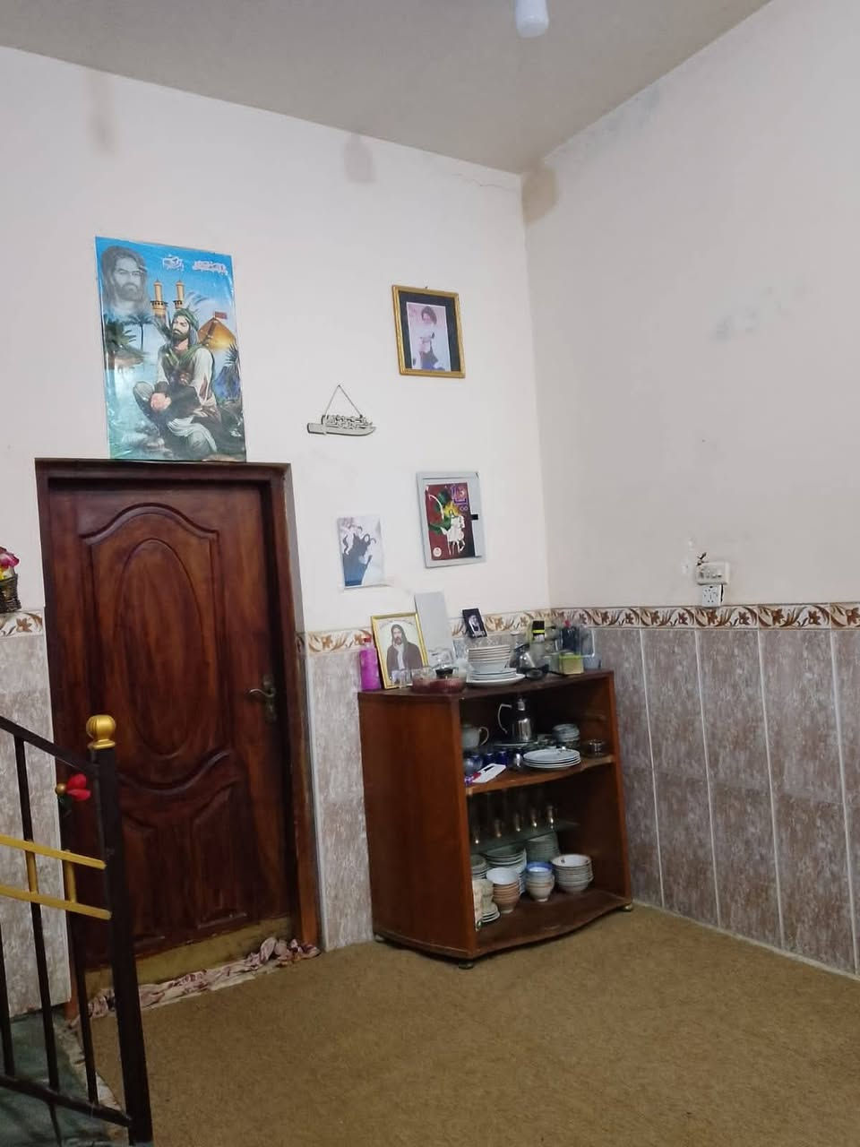 دار للبيع بسماوه حي العسكري ١٦٠ متر
يحتوي على غرفه وصاله ومطبخ وبراني وصحيات داخليه وخارجيه سقف كونكريت بنيان 2019
للستفسار ***********
