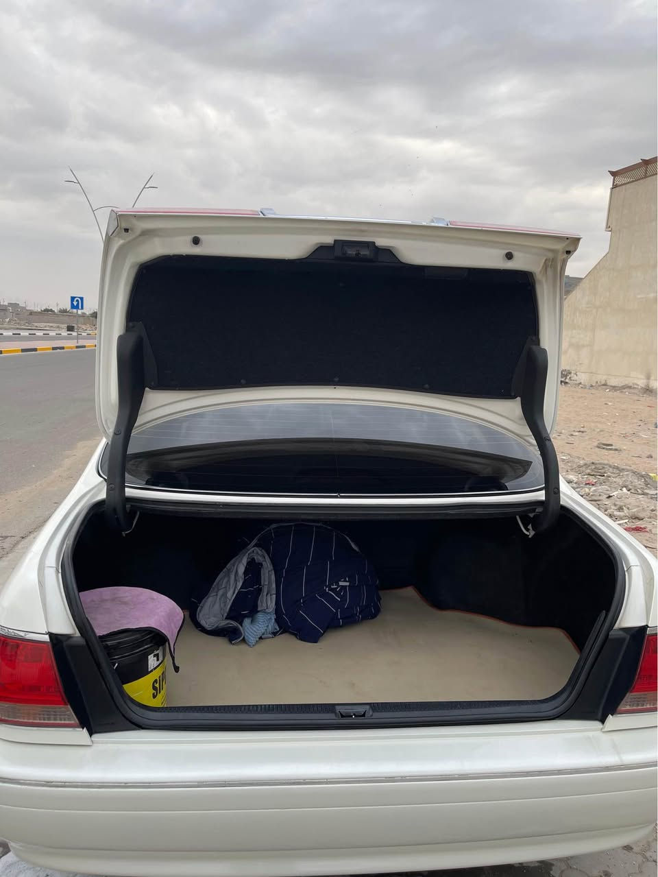 تويوتا كراون ملكه موديل 2002 كرستال
*********** 
رقم بصرة قرار 48 تسجيل جديد مشروع وطني سنويه  رقم انكليزي سنويه نافذه لغايت 2027
تحوير درجة اولة ظفيرة بصرة 
السياره 3 دكم كرستال
مكينه ديفور الجبير D4 ((3000)) شاصي 175
كراسي 4 كهرباء

لايت كرستال ابو الولد زنون 
ويل كب نجمه +تايرات جدد 
برده خلفيه 
نضام TRC +VSC مانع انزلاق 
استيرن كهرباء +
كروز  قفل سرعه 
مري شفط +هيتر
سيدي جنجر 6 اقراض  
نضام صوتي استريو  +دمام خلفي +زرع بلوتوث
السعر 158
دخل بيجي مخمل
دركه صاج اصليه
تحكم جام اوتو 
السياره جديده كارتون حداديه جديدة+مشطاباچي زيور باتري جديد  تخم تايرات جدد ما معتازه برغي 
 منظومة  تبريد كامله من الراديتر للفريز

مكان السيارة البصرة البترو كمياويات 
للاستفسار *********** الزبير, البصرة
