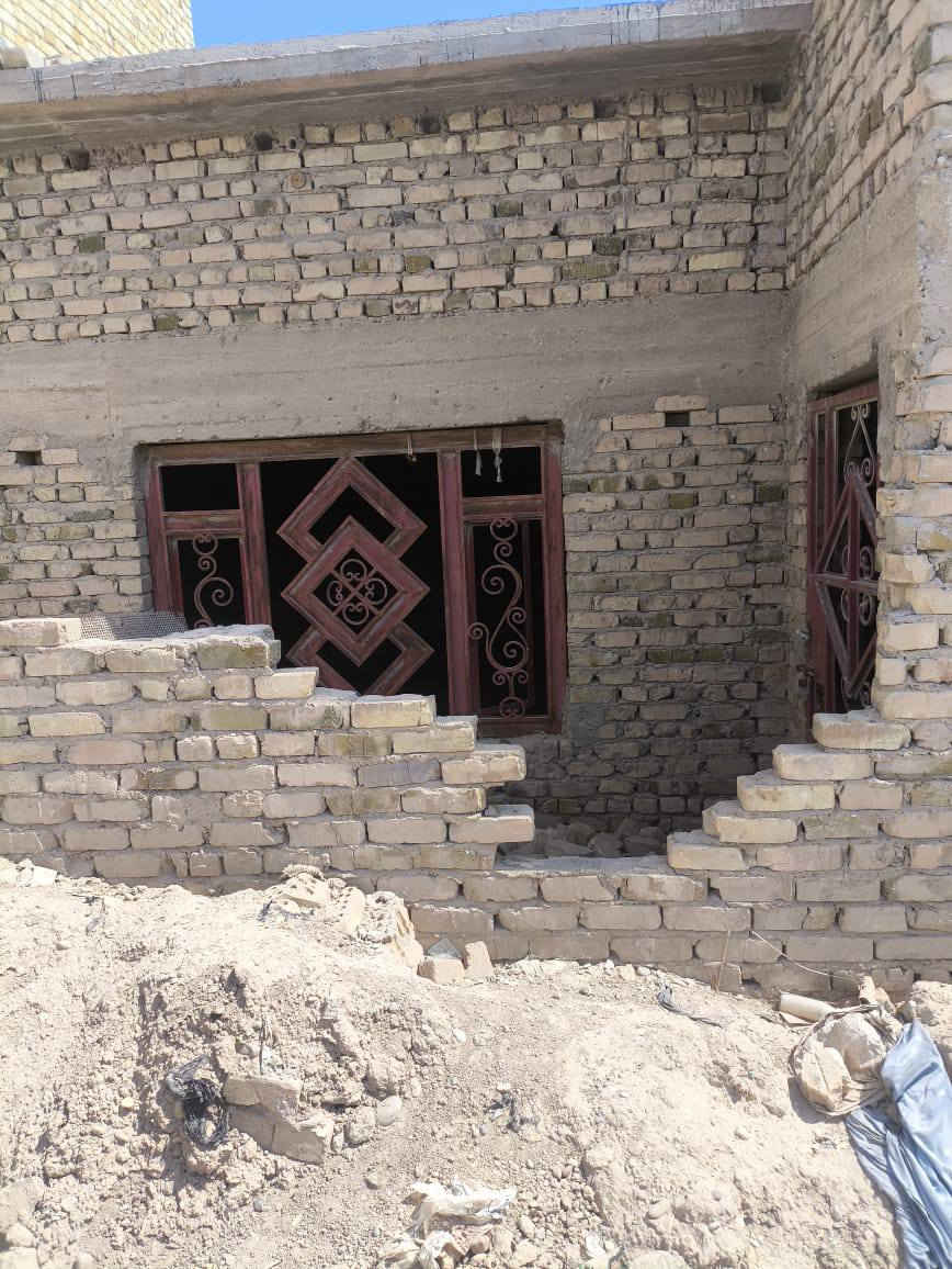 مساحته 250الالبان مقابيل موسى المختار بي 2 قاصرين مخلين محامي انطي مداوره عامه ***********
