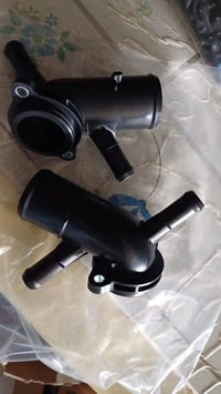 يتوفر لدينا تقسيم ماء التبريد اصلي  جيب كومباس  2024-2026 يوجد خدمه تو...