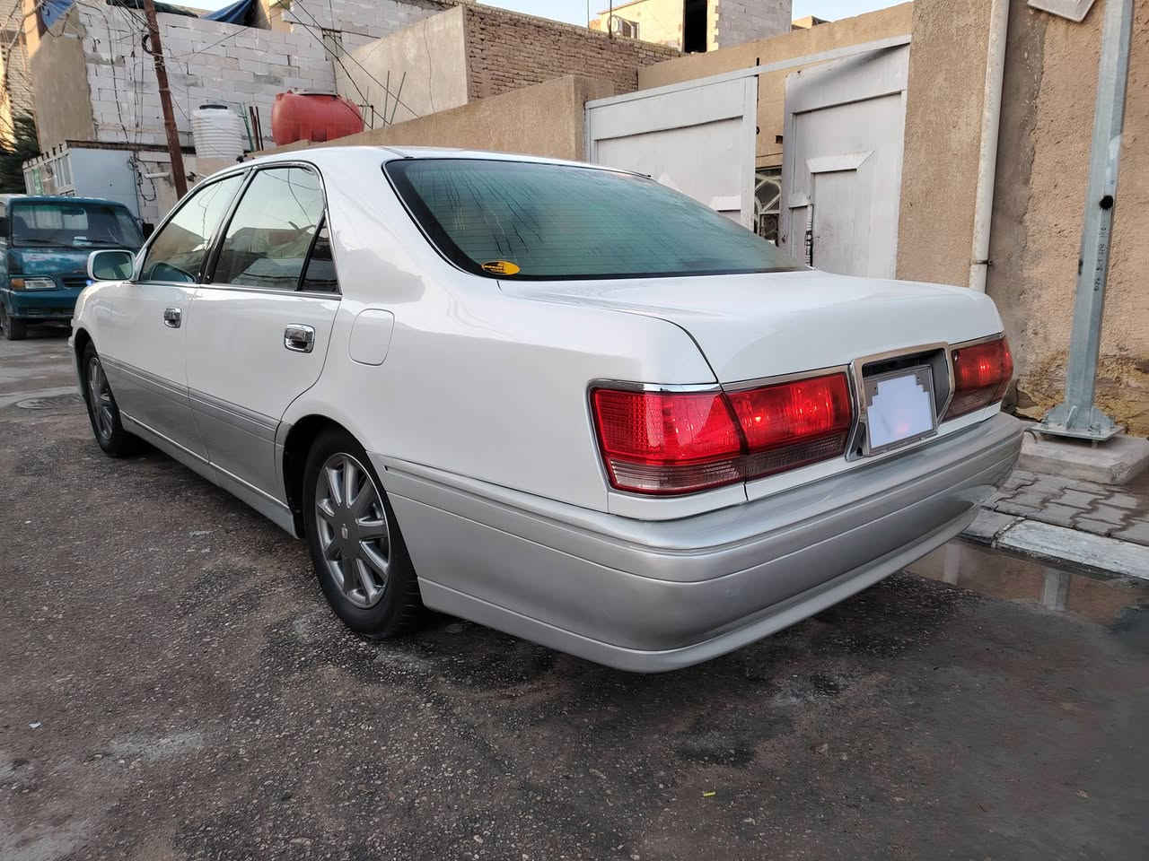 للبيع ملكه رقم  كركوك مدفوك كمرك وضريبه قرصه موجود عندي وكاله عامه بيه رقم حديد مو كارتوني 
مديل 2004
محرك سي 9 VVT
فوك وجوه نجف 
شاصي 71 
برده خلفيه
تخم تاير جديد
كير مكينه جدد
تبريد ثلج
مكاني نجف *********** 
السعر 105 وبيه مجال سياره جاهزه
