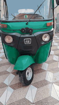 باجاج 2021 رقم سنويه مكينه مفتوحه بدي بي رشات صبغ شوف العين تكتك جاهزه تخم تاير جبلي ترايك وين ما تريد السعر 6 ملايين  الشراي يتصل *********** مكاني البصره الحيانيه التاميم
