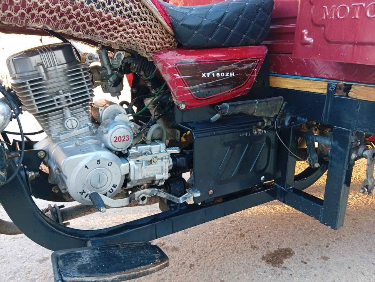 السلام عليكم شباب ستوته للبيع نظيفه 100% مقمرقه السعر مالها مليونين 500 العنوان الرماي رقم الموبايل ***********
