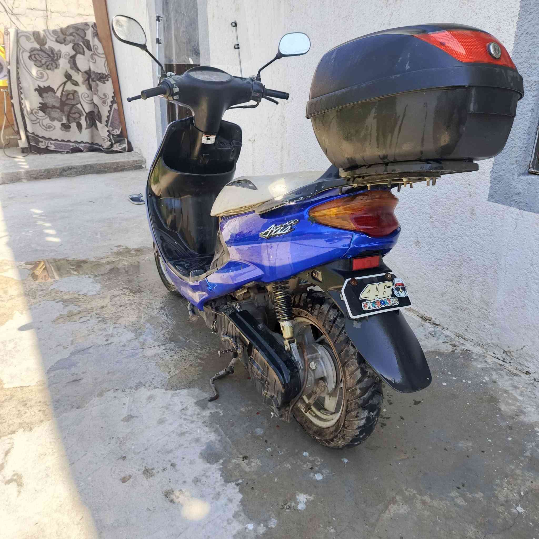 السلام عليكم للبيع دراجه لكزز جديده بعدهي حاويه مناسبه مستعجل للبيع السعر 420 وبيه مجال لشراي مكاني كربلاء طوريج هذا رقمي ***********
