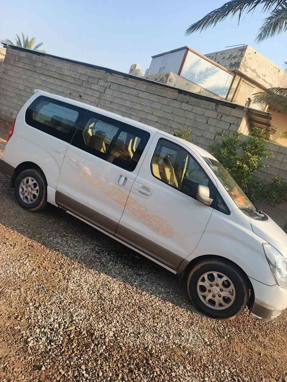 سلام عليكم
استاركس مسكر 2010 اتوماتيك 

فول مواصفات 

رقم انكليزي ديالى 

كفاله عدة جامرلق الأمامي صفحه سايق بدون دواخل 

وبيها بارد باب سايق 

تخم تاير كوري 

تدفئه وتكييف 

سعر155وبيها مجال قليل 

رقم تليفون ***********
