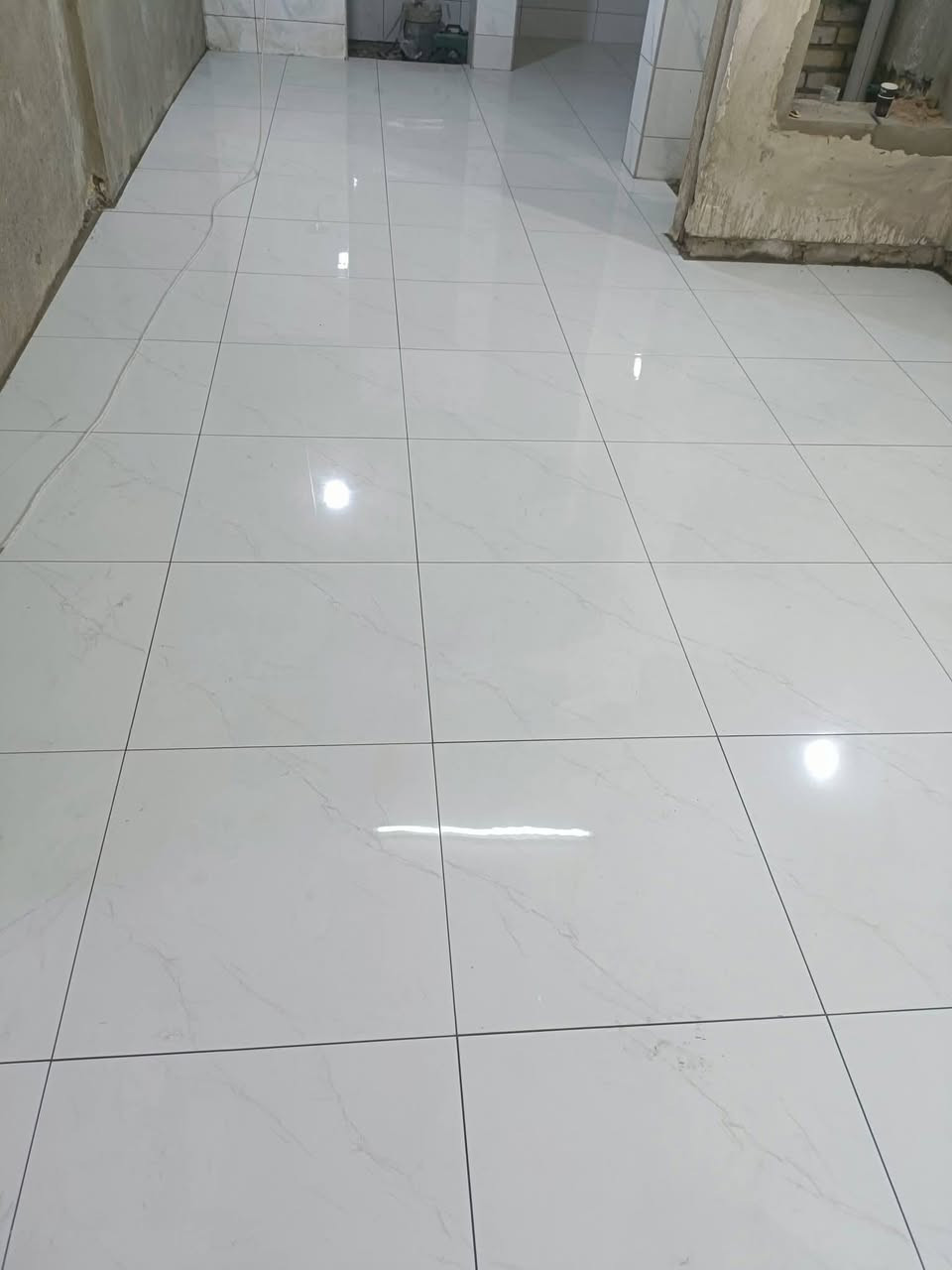 السلام عليكم خلفه سيراميك شغلي درجه اولى جيب مهندس خلي يفحص وراي  رقمي ***********وتساب أو اتصال
