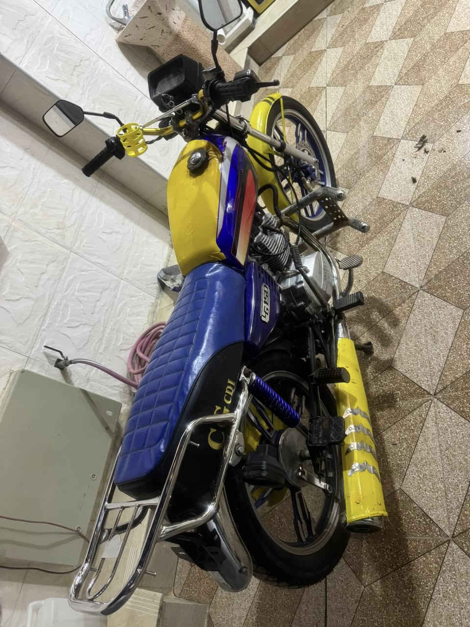 #مسجل سنويه بس ع ستلام الوحات موديل 22  السعر م1250 مكاني رمادي ***********
