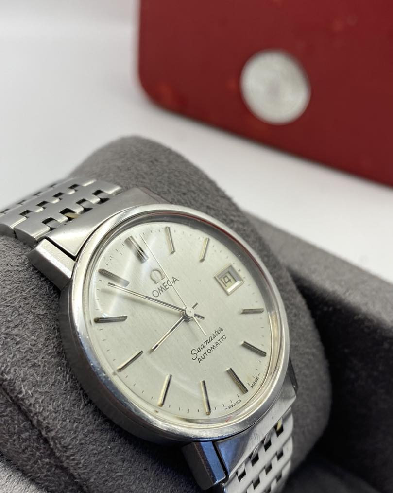 OMEGA 
Seamaster Automatic 
بالعلبة الداخلية و الخارجية 
قطر ٣٥
نظافة جيدة
اساسية بالكامل 
مضبوطة بالثانية 
#omega


**إذا كنت صاحب هذا الإعلان وتريد حذفه لأي سبب، رجاءا أرسل رسالة إلى الدعم الفني**