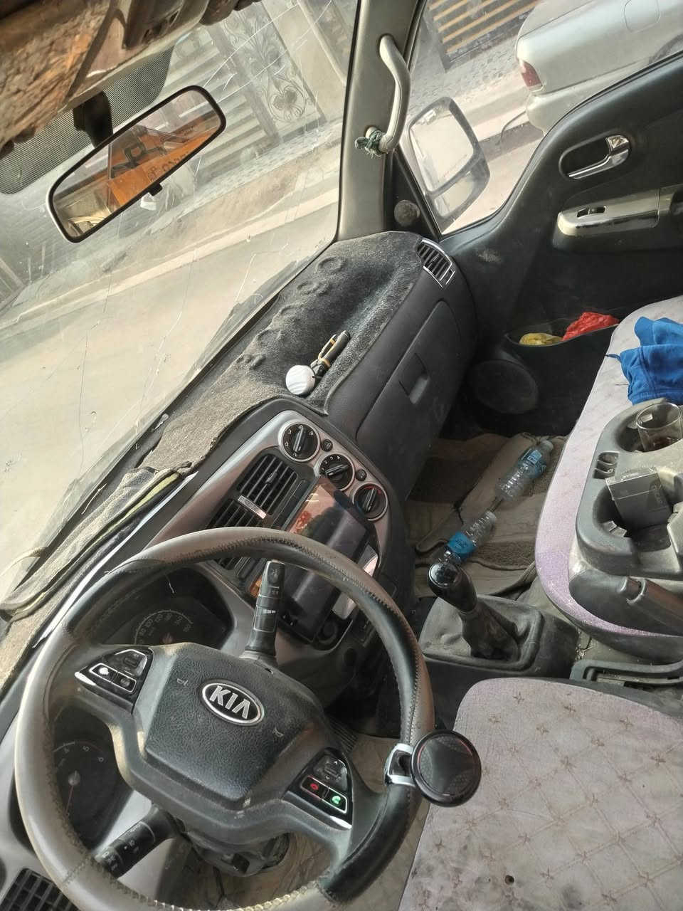 السلام عليكم ورحمة الله وبركاتة سياره حمل للبيع موديل 2015 سيارة حلوه ونضيفه سعر 105 وبيهه مجال للطيبين رقم الهاتف *********** عنوان ابو غريب حي المهندسين
