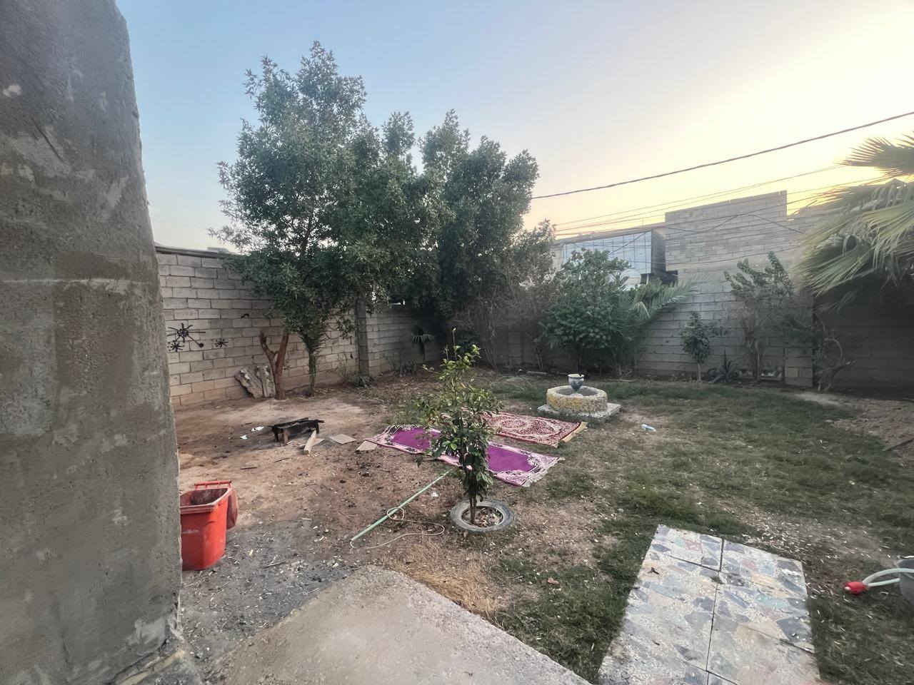 سلام عليكم اخوان بيت للبيع في منطقت التئميم
400 م حديقه جبيره +محلات 3 طرمه عدد 2 حمام 1 تواليت 3 ستقبال جبير غرفه عدد 2 بيت كامل سيراميك ارضيه البيت كامل بس جيب غراض وتكعد الستفسار 📞 *********** اتصال
