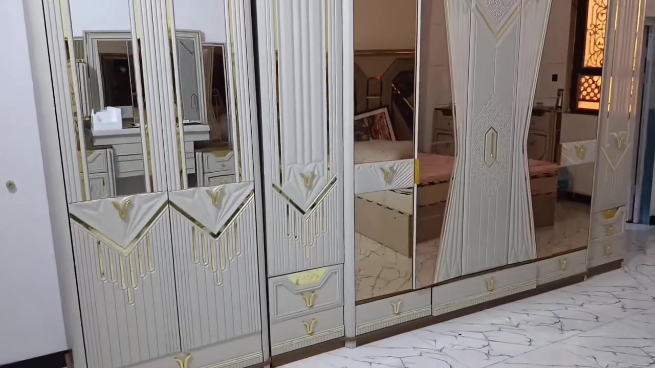 سلام عليكم غرفه للبيع تركيه نضافته 100% العنوان الناصريه الزيناويه الشراي يتصل ***********
