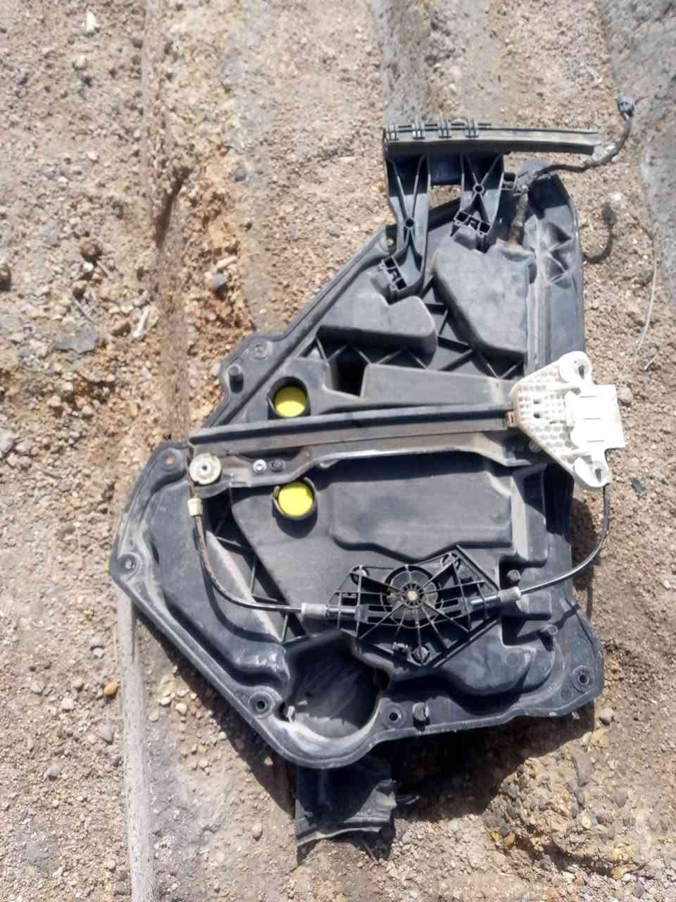 سلام عليكم عراض سي 200.         قفل باب سدر  وبطانه باب خلف سدر تواصل ***********
