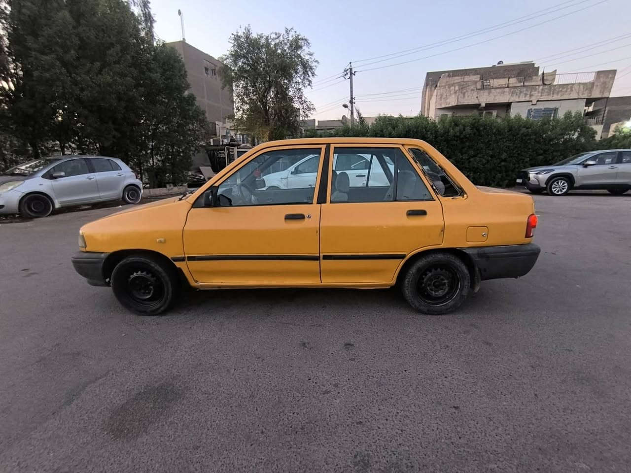 للبيع سايبه موديل 12 رقم بغداد مشروع وطني سنويه لغايه 27 بسمي السعر23$ هاتف *********** سيارة مكفوله من الضربة ولخياس مكينه وكير خير من الله تخم تاير حداده خلفي وامامي نضيف دواخل نضيفه كهربائيات كله شغاله مكاني بغداد بغداد, العراق
