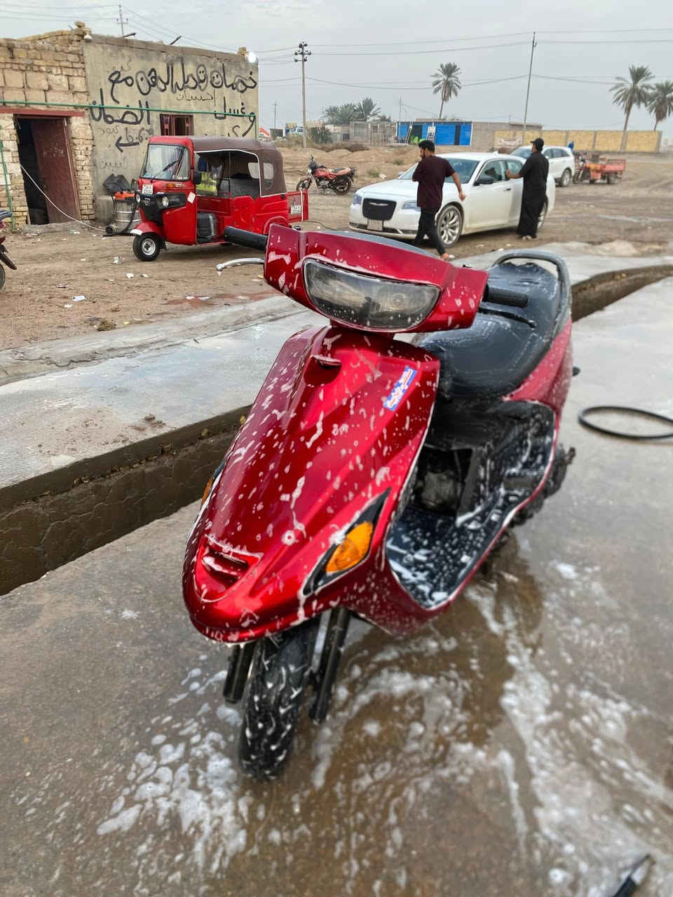 السلام وعليكم دراجه فراشه للبيع
مفتوحة بس ولفات كهربايات وسلف هندر كلها شغاله 
معدل ونهظه حلوه ونضيفه سعر 500بيها مجال للشراي راسلني خاص هاذ رقمي ***********وتدلل
