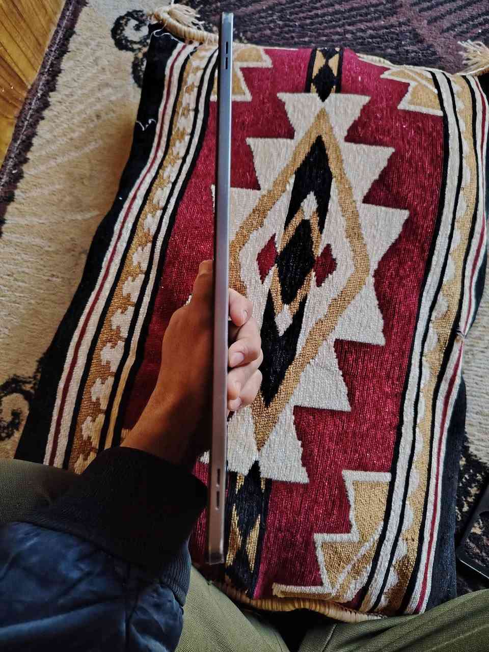 ايباد هونر 9x للبيع استعمال شهر
ذاكره 128
الشاشه 120 هيرتز
البطاريه 7250
ملحقات كارتونه وحافظه ولزكه فقط شاحنه ماكو  
مكاني النجف


**إذا كنت صاحب هذا الإعلان وتريد حذفه لأي سبب، رجاءا أرسل رسالة إلى الدعم الفني**