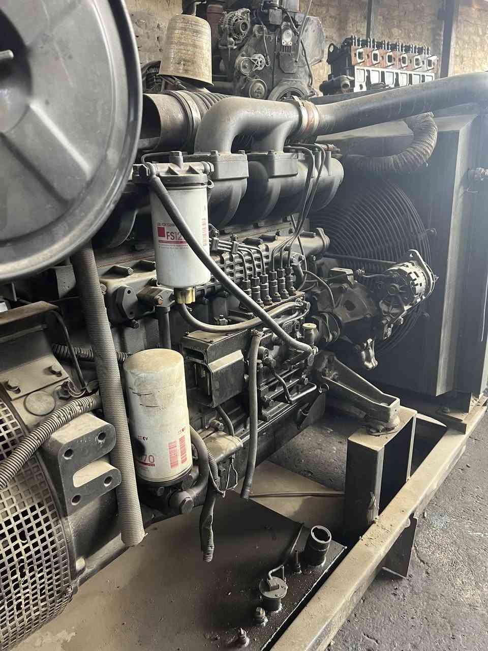 السلام عليكم مولود دايو 6 سلندر راس توليد 250 كيفي بلادي مكينه كايمه ابيع على هاي الوضعيه ابيع على هاي الوضعيه السعر 40 ورقه ***********
