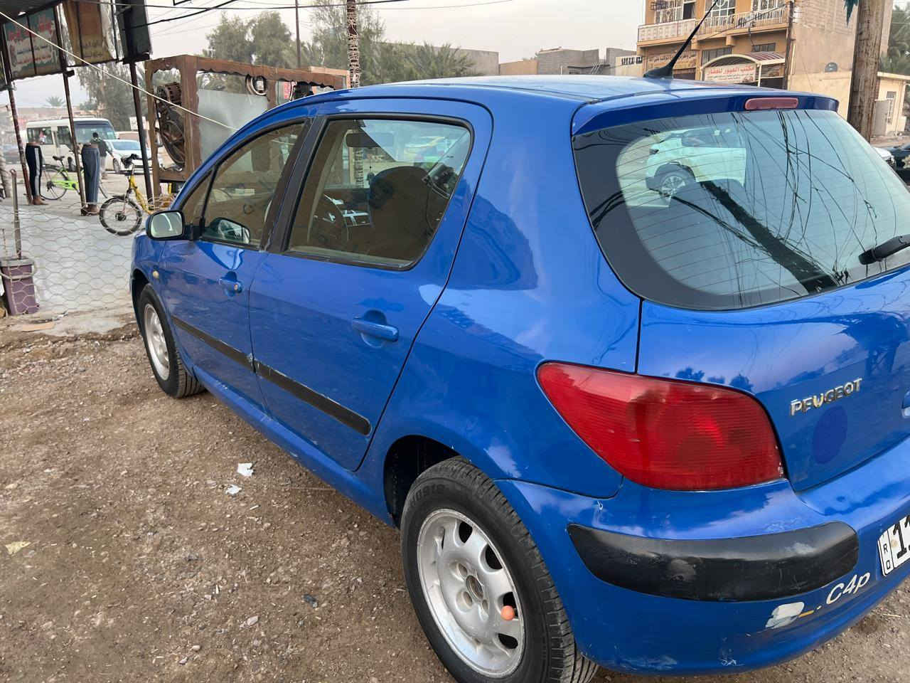 سلام عليكم بيجو 307. موديل 2004رقم بغداد مشروع وطني بسمنه شرط التحويل مكفوله من كلشي صبغ حزام شرط جماليه كير بدون عته مكينه مكفوله صدر جديد تخم تاير السياره امسويلهه ادامه كامله من منضومه بانزين وبوليش وحمام السياره مال بيت معروضه 50 وبيه مجال الشراي مكانه ديالي بعقوبه ***********
