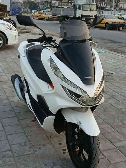 سلام عليكم بي سي اكس جيل الثالث
وارد كوري مكفولة كفاله عامه ماشيه 40
 لون أبيض صدفي جامه اضافيه حساس زدحام
سكن بغداد حي النصر   ***********
