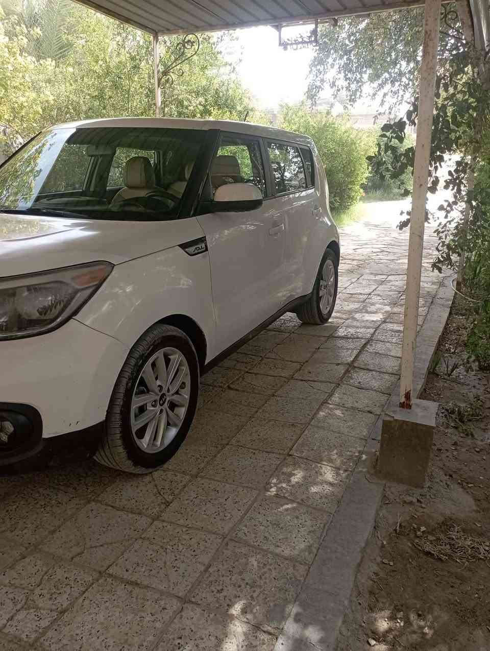 كيا صول 2019رقم بغداددولي بسمي مكينه 2.0سياره بدون حادث صورامريكا بالمنشوروهنا بيه صبغ جاملغ امامي بدون دواخل بدون ايرباكات جاهزه ماشيه 98السعر124موبايل ***********
