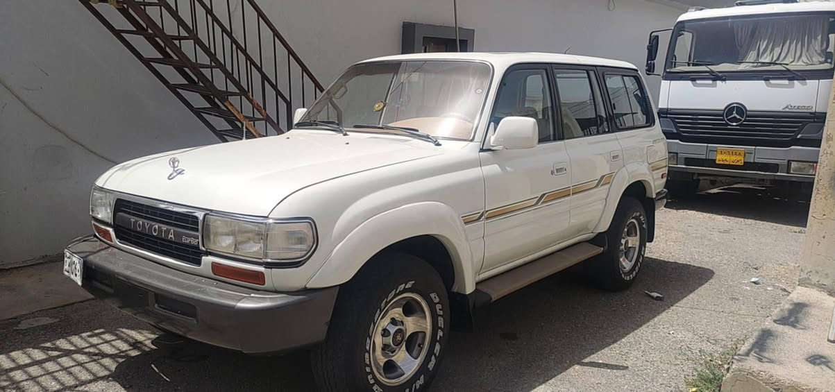 سلاوي خواتان ليبيت 
لةيلا عةلةوي مواسةفات ئةمريكي
موديل ٩٦
فول مواسةفات بةس سةلاجةو مةركةزي نية 
بي بوياخ هةتا بلي نمونةو جوانة بي خزمةت نةبوة بةشةرتي هةموو هةمو شتيك ئةيفروشم
ئارمي پلاستيكي هةولير سةنةوي بةغداد وةكالةت تحويل ئةسل ٣پارچة 
نرخي ٩٠ گةلاو معامةلةيةكي برايانة 
***********
*********** السليمانية, العراق
