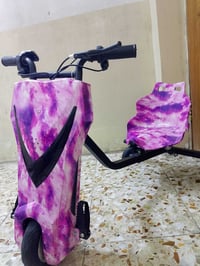 للبيع اسكوتر عل شحن رقم تواصل 07718577812
