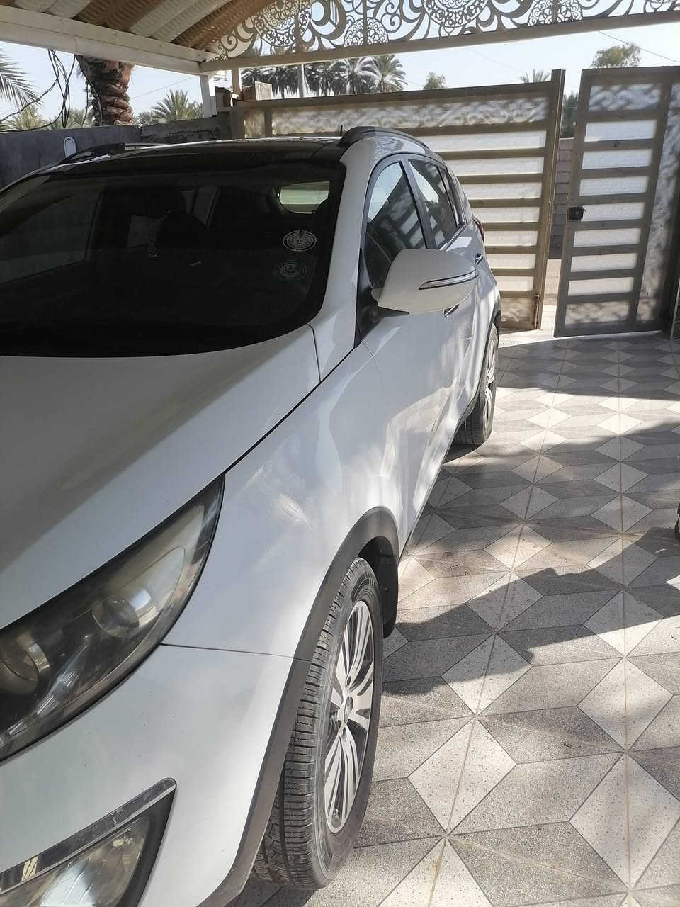 سبورتج موديل ١٥ خليجي رقم بغداد محرك ٢٠٠٠ فول عدا البصمه بيها بارد قليل والسونار موجود مكفوله من الصبغ كير و محرك مكفول السعر ١٥٣ وبيها مجال المكان فلوجه الاتصال ***********
