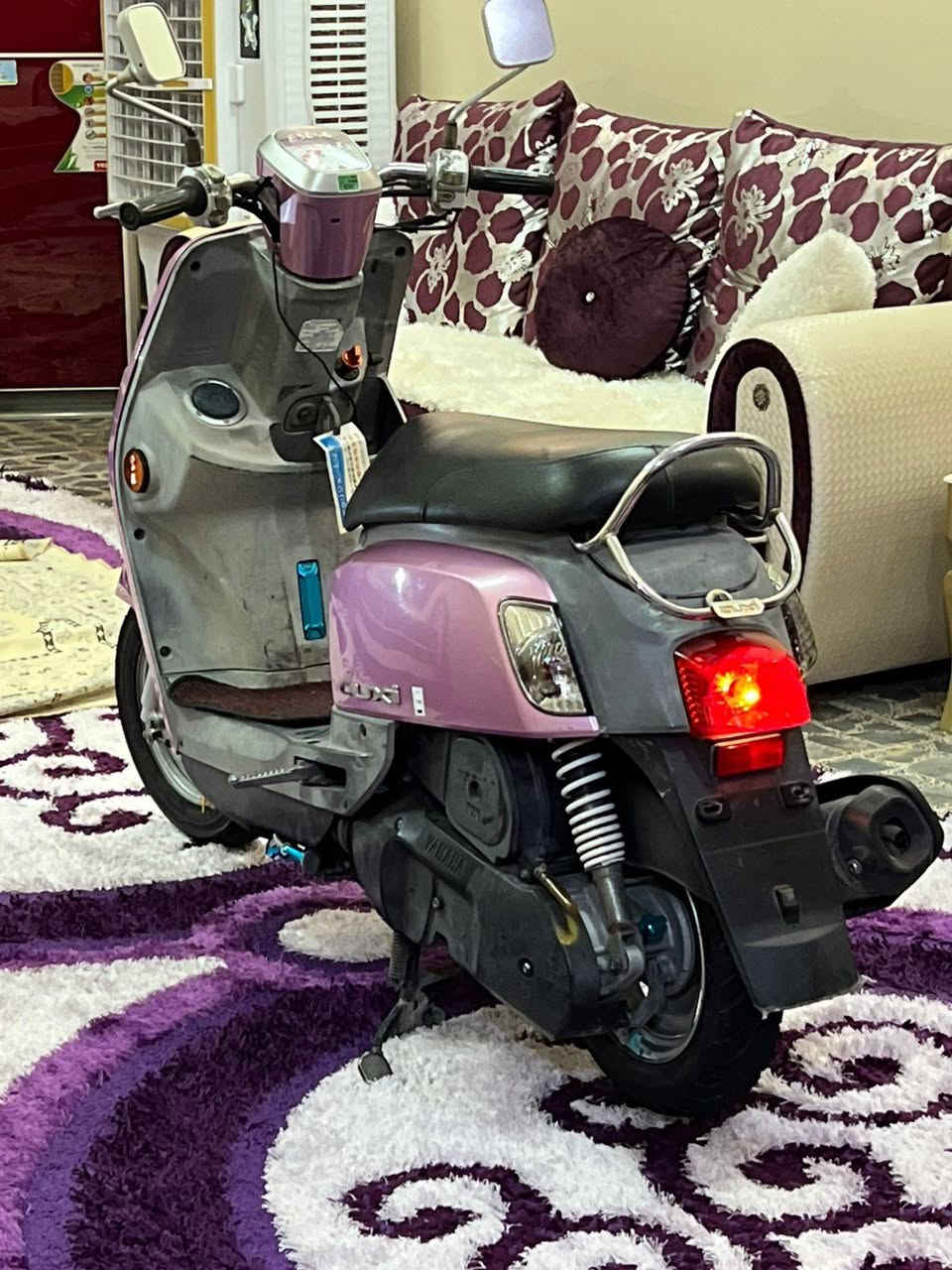 سلام عليكم للبيع موطور بوليسي مصطره جديد لوك برغي مابي ونقص وعلفحص وين مايعجبك تفحص شخط مابي كامل مكمل من كلشي دهن وبانزين فقط السعر مليون و500 وبي مجال للاتصال ***********
