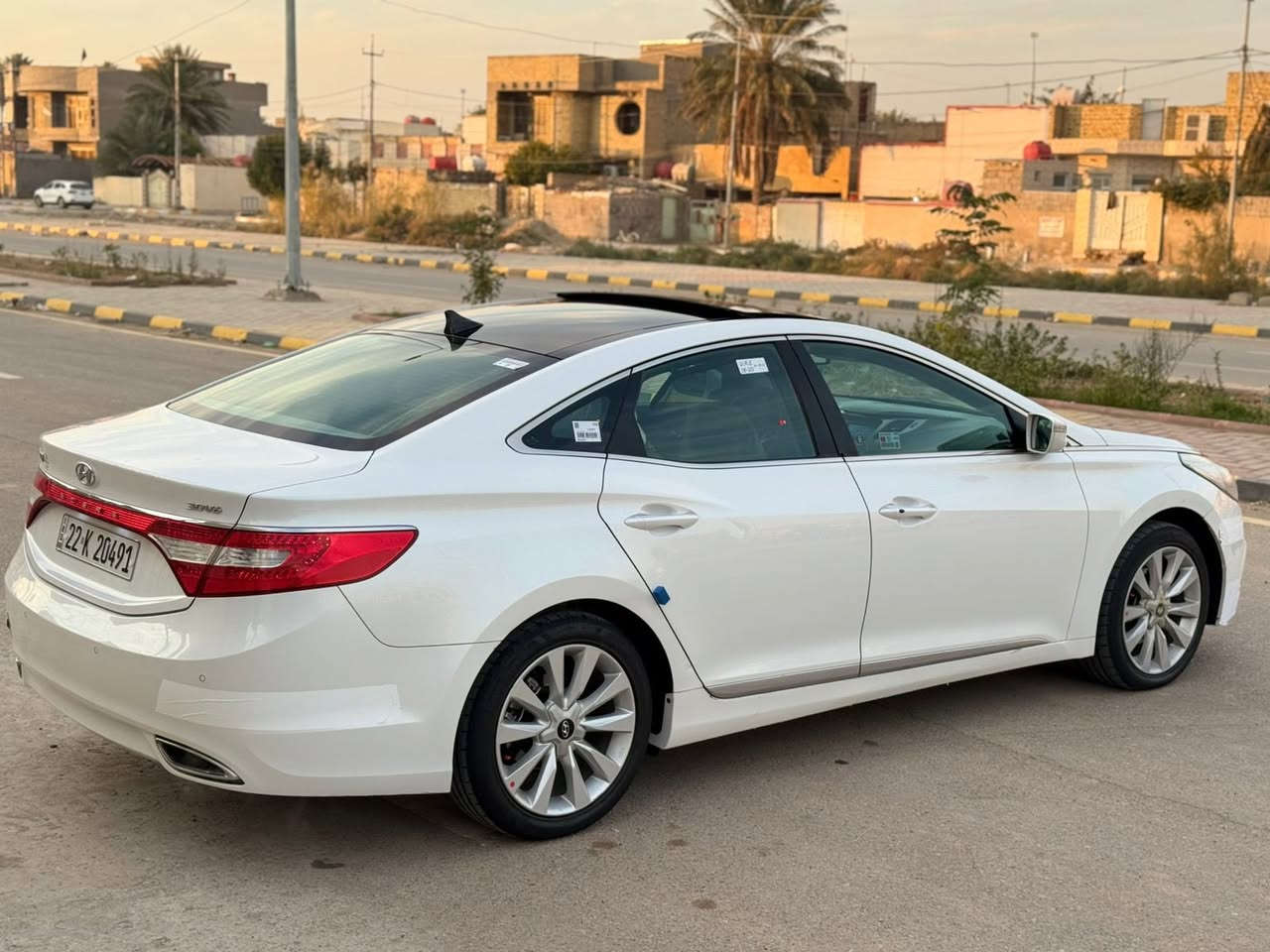 أزيرا 2013 خليجي شمالي تحويل او وكالة عامة ثنيهن شرط
مكفولة كفالة عامة لا شخوط ولا رصعات 

اجدد وأنظف واحلة وارقى أزيرا تشوفهة سيارة متنوصف
بصمة وبانوراما طكتين وجلد قرميدي وكشنات كهرباء 
مكينة 6 سلندر مكفولة كير مكفول حدادية وتبريد ثلج 
بردات بلاد وزينون ولدات وحساسات امامي خلفي 
اشاير مري ويل كروم السيارة بدون نقص 

السعر 140 وبيهة مجال مكاني واسط 
***********
***********
