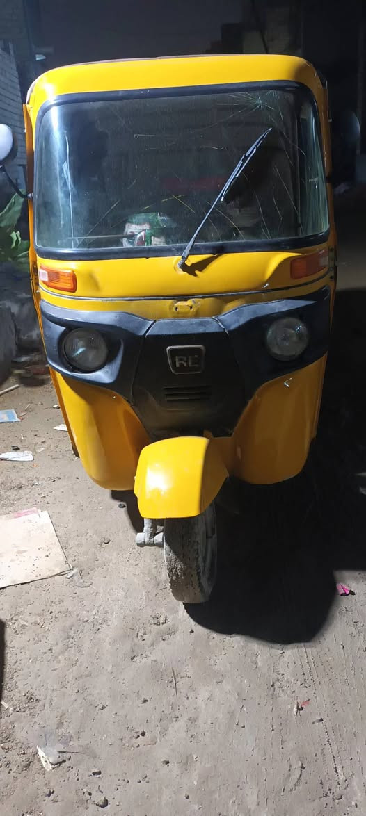 سلام عليكم تكتك ٢٠١٨ رقم وسنويه بسمي تحويل ثاني يوم التكتك معمره فقط دوس أماميه وخلفيه ما بيه ضربه مكينه لا تنقيص ولا تبخير التكتك خير من الله تأخذه كبل للشارع صفاح بلاديه  ما معمره شوفه عينك تجي وتكلب براحتك كلشي ما بيه السعر ٦ملايين وبيه مجال مكان مدينه الصدر الدسيم الاستفسار ***********
