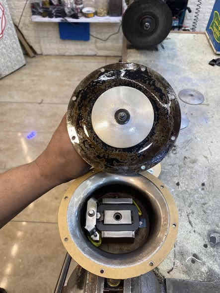 سلام عليكم هورنات جنح الماني اقراص اندي مكصوصات للنعومه سعرهن ٤٢٥ وبيهن مجال مكاني نجف هورنات جدد وحلوات ***********
