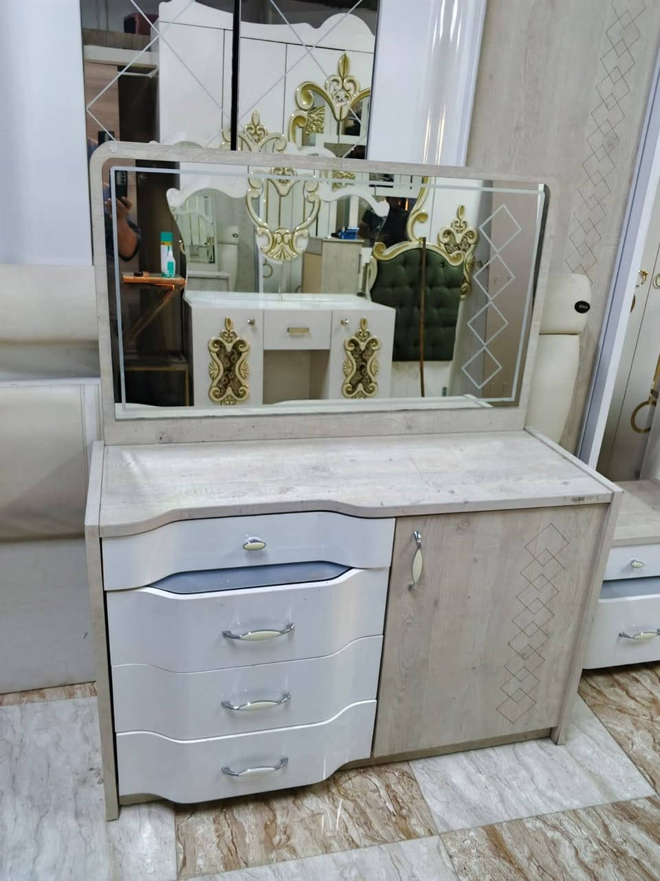 غرفة سلايت 8 قطع 
للاستفسار ***********
