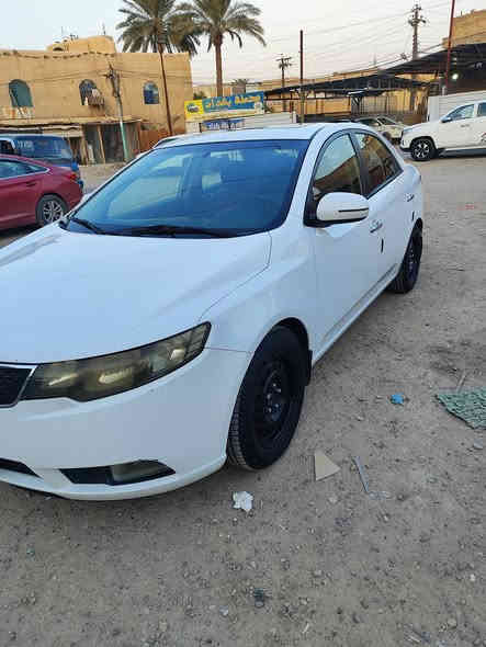 سلام عليكم كيا سيراتو موديل ٢٠١١ خليجي تحكم ستيرن جهتين شاشة كبيرة فتحة سقف حساس خلفي كير اوتو وعادي ٦ نمر محرك ١٦٠٠ دوش ماشية ١٥٣ الف كم سنتر لوك تخم تاير صدر جديد محرك جديد كير جديد بلاد السعر ١٠٥ العنوان بغداد باسمي مامتواجد على الفيس رقم الموبايل *********** بيها نصف صبغ باب فقط اثر شخطة والباقي مكفوووول
