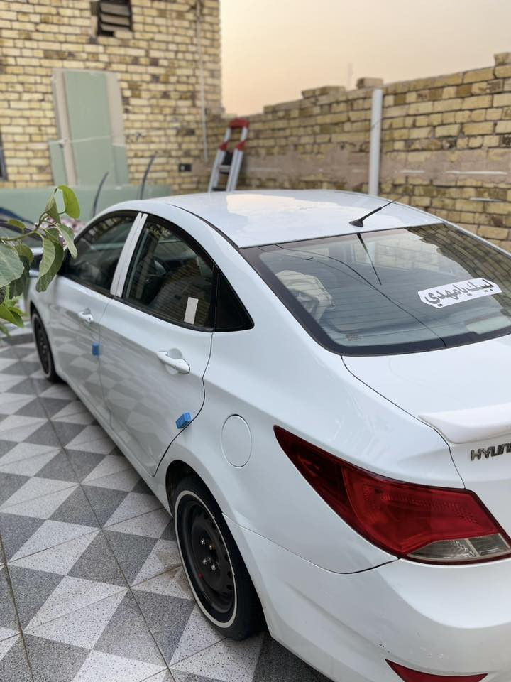 السلام عليكم اكسنت 2013خليجي ل1600 قطرتين تبديل بنيد بيه ودحجات تخم تاير كير مكينه حداديه بحاله جيده شاشه كامره لايت عالي ناصي زنون بلاجكتور زنون تحكم تبريد شغال ***********
