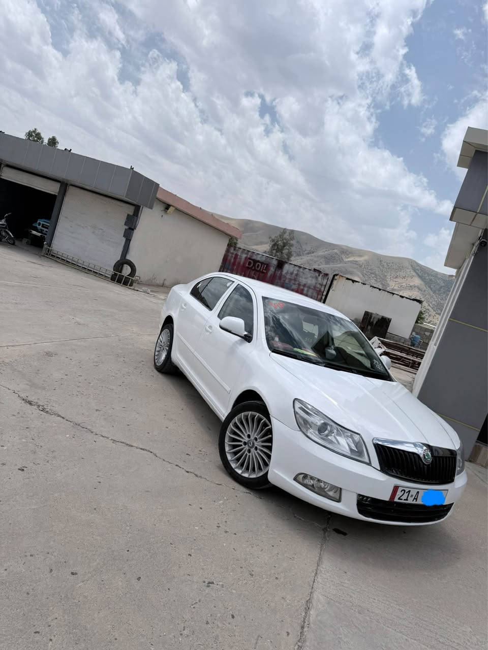 سكودا موديل ٢٠١٣  توماتيك مه كينه ١٦ بيلادي   بي ده عمو ليداروي مه كينه ي نه كراوتوه السليمانية, العراق


**إذا كنت صاحب هذا الإعلان وتريد حذفه لأي سبب، رجاءا أرسل رسالة إلى الدعم الفني**