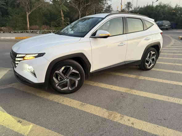 توسان موديل 2023 خليجي 
كفاله من الصبغ والبارد والتبديل
رقم بغداد انكليزي
 المشي51كم  
اربع وضعيات قيادة
اللون ابيض 
اضائه LED بالكامل
فول تحكم ستيرن
شاشه اعطال
تشغيل عن بعد
دخول ذكي
بصمه تشغيل
بصمة ابواب
تشغيل عن بعد
شاحن وايرليس
كشنات كهرباء
كشنات جلد بلادي.                                                              
اريل نفگيشن
حجم الاطار 19
سبير منازل
ويل جبير
داخل مخمل
هاند بريك كهرباء
مانع منحدرات
مانع انزلاق 
كامرة دوارة
مري شفط وتفتح عند الاقتراب
اضائه ابواب
بردات خلفيه بلادي
بردة جنطة
تشغيل انارة عند الدوران يعني لايت لكزز
حساسات اماميه + خلفيه السيارة فول 
عدا الفتحة
لايت لد خلفي امامي
السعر 212$ 
العنوان بغداد
***********
