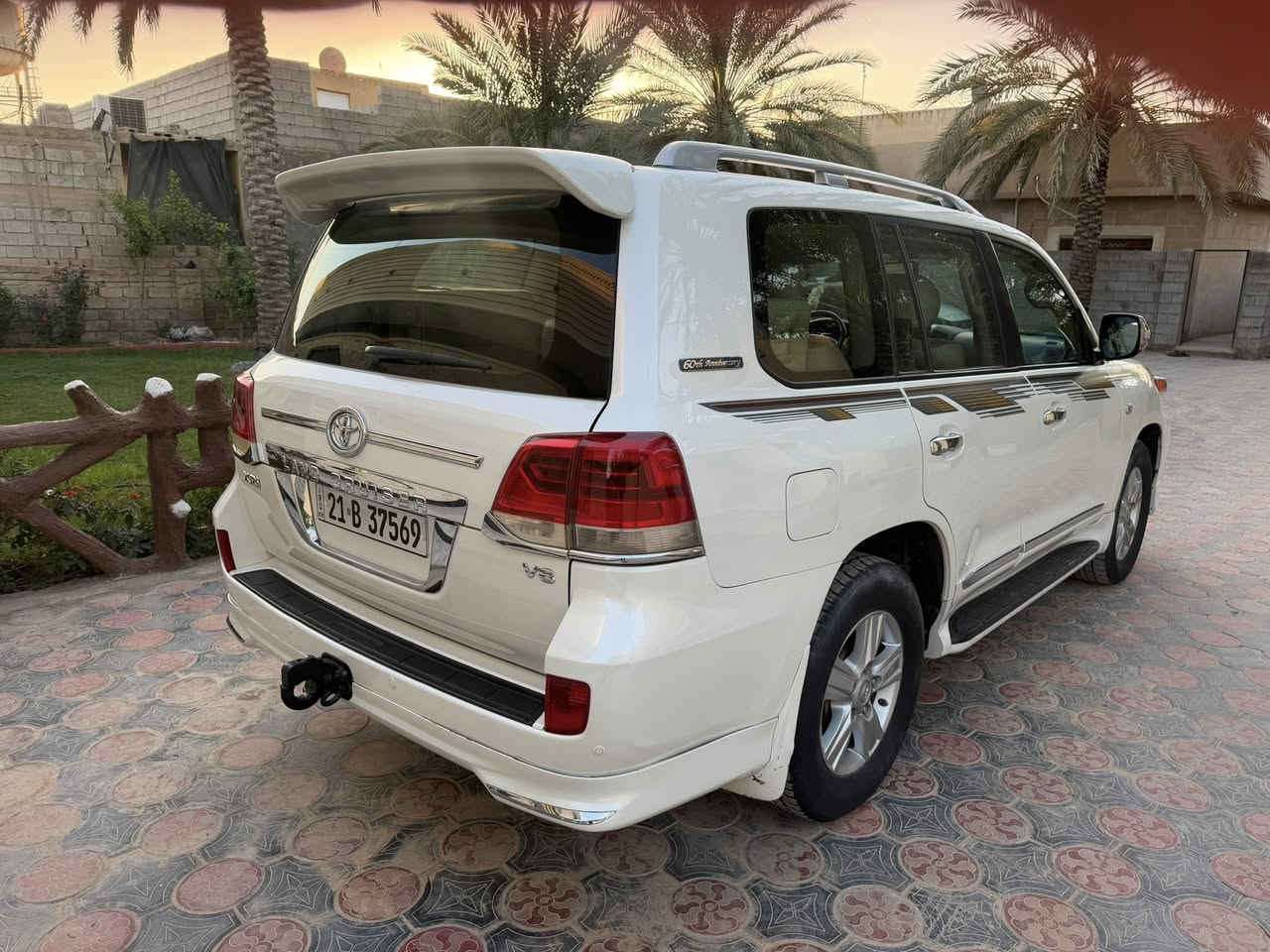 السلام عليكم لل بيع لاندكروز موديل 2011 ستينيه رقم سليمانية بسمي سيارا جاهزا ونضيفه بدون أي نقص سونار مرفق بلمنشور صدر جديد الاستفسار علئ الرقم *********** مكلف بلنشر اتصل علئ رقم
