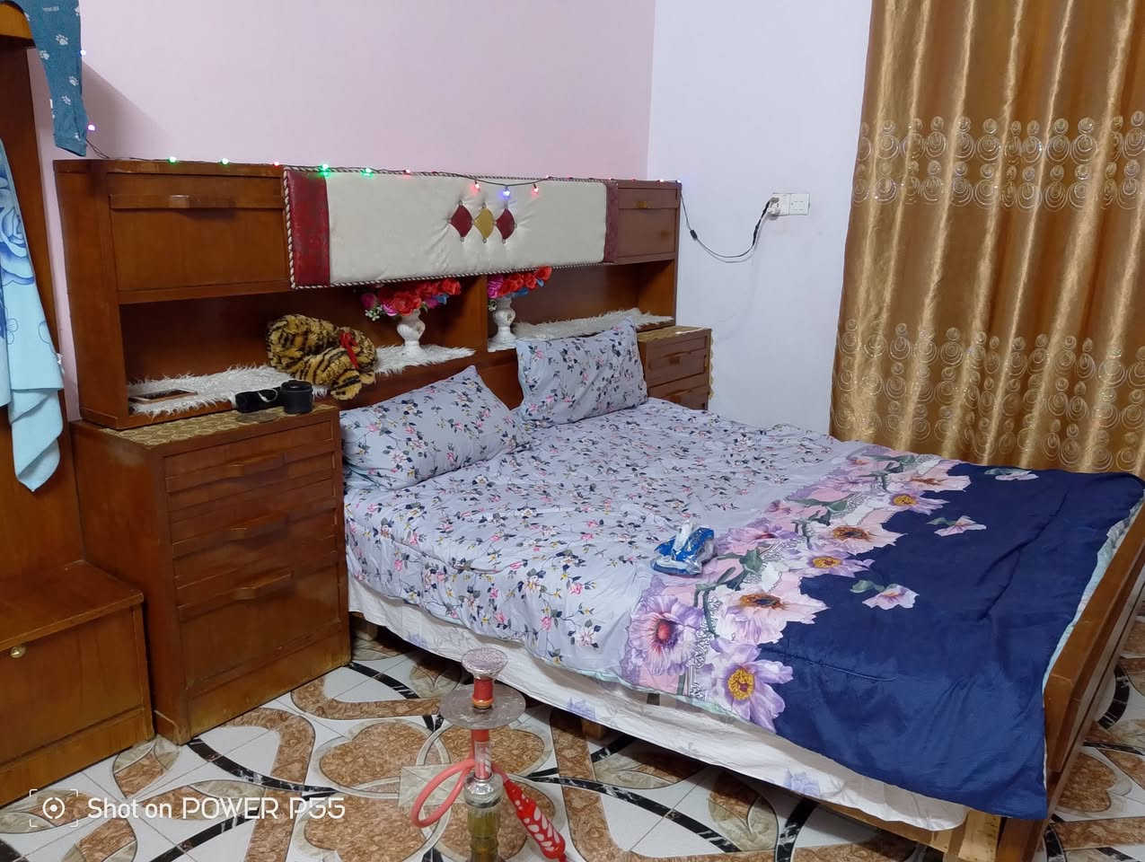 غرفة نوم نضيفه قنصور خمسه ابواب السعر 450 بيها مجال حك الجيه موصل حي القاهرة ***********
