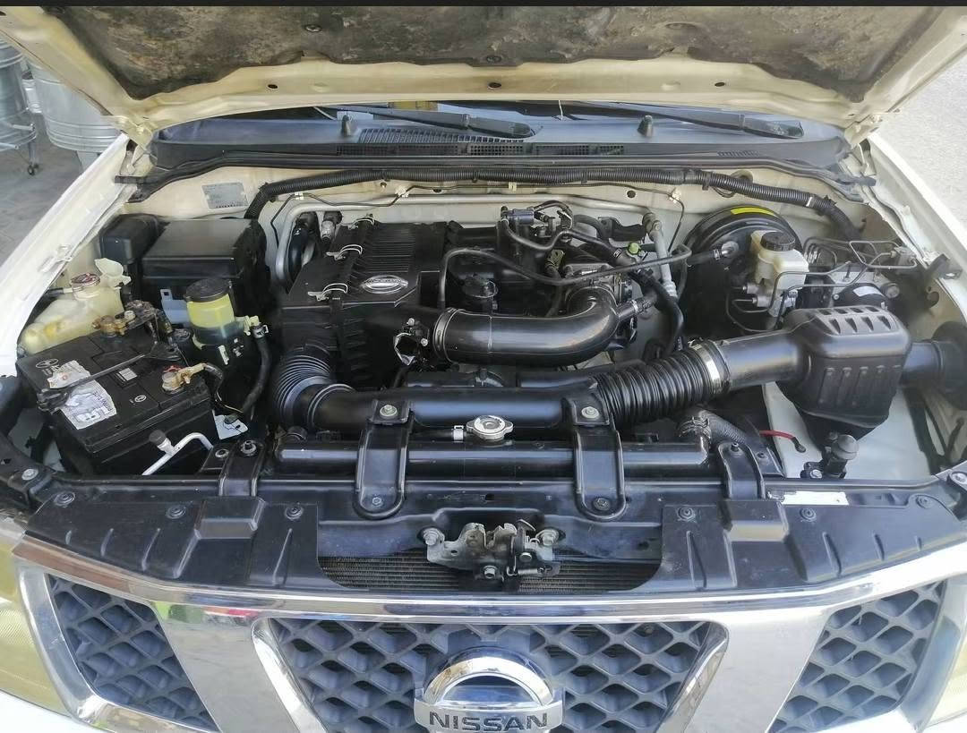 ​✨ ما شاء الله تبارك الله - للبيع فقط ✨
نيسان نافارا (Nissan Navara LE)، سيارة نظيفة جداً وجاهزة للاستخدام وبحالة ممتازة.
​🔹 المواصفات والترتيب:
​المحرك والناقل: أوتوماتيك (كير أوتوماتيك).
-​الحالة الخارجية: بدن نظيف ولون أبيض مميز مع ملصقات بلادها الجانبية.
-​الحالة الداخلية: غرفة مخمل باللون الأحمر الملكي، نظيفة جداً وبحالة الوكالة.
-​الإضافات: شاشة أندرويد حديثة متكاملة، تبريد ممتاز، تحكم مقود.
-​اللوحة: رقم مميز (اسليمانية).
​📍 مكان التواجد: [ديالى _ المقدادية] 
💵 السعر المطلوب: [    130 ]
📞 للتواصل والاستفسار: [   ***********  رقم]
​االسيارة مكفولة من أي نقص.رقم سليمانيه جديد سنويه جديده
