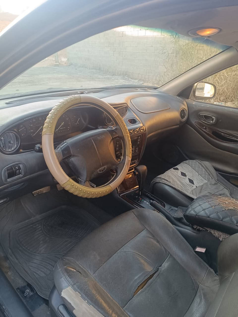 اسلام عليكم لكنزة موديل 2000مال بيت بلادية مكينه وكير مشروطات مابيها شي مايشتغل حته كشن كهربائي شغال بديها حلو احلة من تصوير السعر 34.  سنوية صاقطة بسمنه شباب هاي السيارة جانت عد صديقي من 2005 كلشي بيها شغال وبلادي حته تبريد شغال *********** مكان ديوانية
