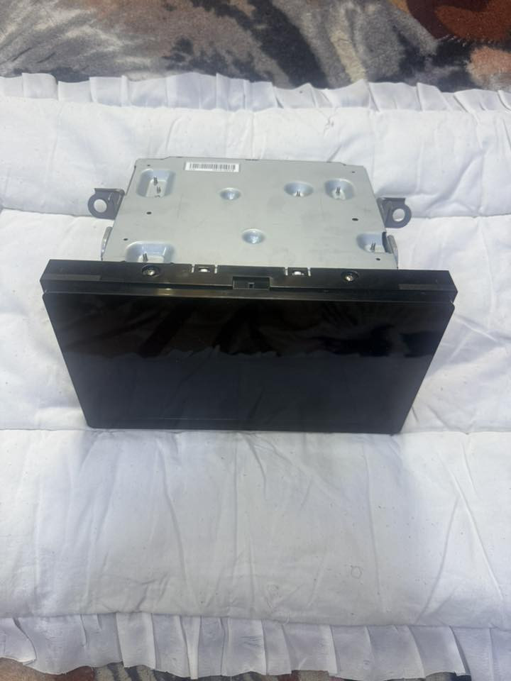 السلام عليكم  شاشه كورلا هايبرت  بلاديه مفتوحه من السياره للبيع  السعر قيم وخذ  باليرضي ربك  ***********
