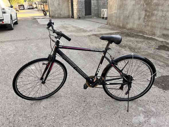 السلام عليكم…بايسكل حجم٢٦ باله أوربي  البايسكل نضيف مصار هواي من أخذته كير امامي خلفي ،بريك امامي خلفي شغال.

السعر ١٠٠ ألف وبيه مجال لشراي ان شاءالله مع هديه (جنطه،وفسفورات) ❤️
لتواصل ***********
العنوان:بغداد،الكاظميه.
