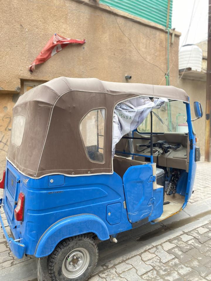 السلام عليكم تكتك 2023 للبيع مكينه مكفوله كشرها بيها ضربه باب المحرك امبدل ولبك لايت تعمر ع بارد التكتك خير من الله عنواني الزعفرانيه يم المركز مال شرطه تجي دكلبها وشتلكه نقص ينزل من سعرها 
السعر ٨ ملايين وربع 
الرقم : ***********
