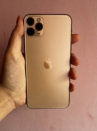 ايفون 11pro max ذاكرة 64 تك شريحة  بطارية بلادية 78 شاشة مبدله نوعية ج...