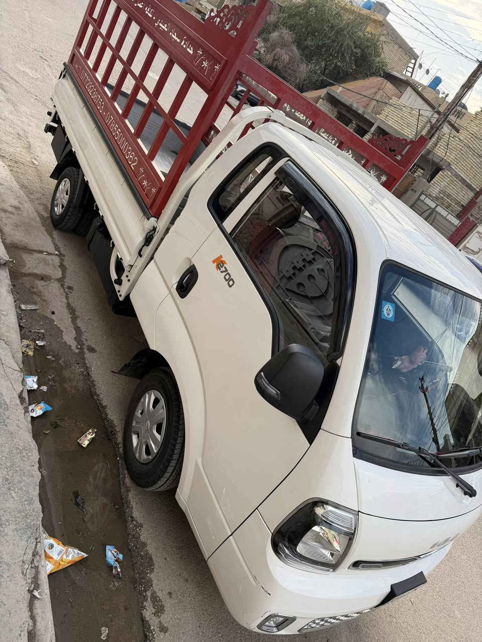 السلام عليكم كيا بنكو 2700 للبيع موديل 2024 ماشيه 30 الف السياره استعمالي الشخصي فقط حتى ما احمل بيها وكدامكم النضافه السياره مدوشمه ومغلفه كامل وتايرات اماميه جديده حساسات وكامره خلفيه واشاير بل مري فول سستم ابيعها بدون المحجر السياره بيها طخه بل باب مال سايق خفيفه كلش وكدامكم بل صوره واضحه 

العنوان بغداد حي الاعلام للاستفسار التواصل خاص او الاتصال على هذا الرقم *********** /  ***********
