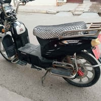 ماطور شحن للبيع  بطاريات نص عمر  ماطور كشره نضيف  كهريائياته كلهن شغال...