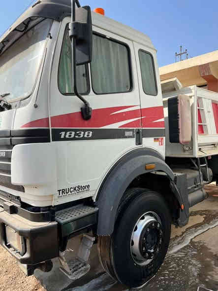 كرواتي موديل ١٩٩٧ اصل
السعر ٣٥٠$ورقه وبيها مجال 

بدون صبغ قماره وشاصي كفاله 

اصلها براد وبلسنويه قلاب

رقم بصره مشروع وطني تحويل مباشر 

محركها ٨دبل تيربو بي بم كهرباء 

كيرها ٢٢٠قليج 

مكانها بغداد تقاطع النهروان 
لاستفسار على الأرقآم التاليه ***********/***********
