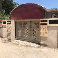 بيت مساحه 200متر للبيع البيت كامل وحديقه بيه وغرفه فوق واحده للستفسار ...