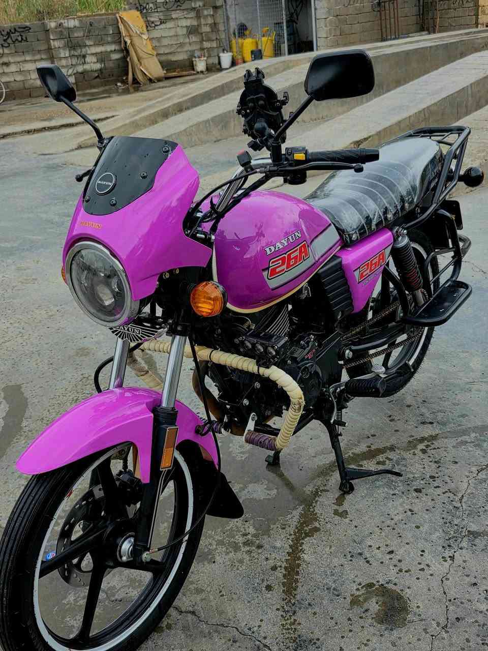 سلام عليكم للبيع دراجة دايوان للبيع مديل 22 رقم ديالى عربي كفاله برغي ماناقصها مكينه 200c السعر 1950 بيها مجال المكان ديالى كنعان ***********
